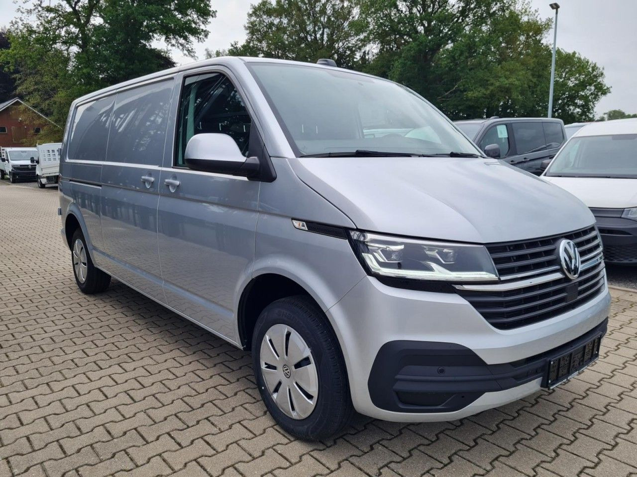 Volkswagen T6.1 Kasten TDI lang DSG LED KAMERA TEMPOMAT - Furgoneta pequeña: foto 3 Volkswagen T6.1 Kasten TDI lang DSG LED KAMERA TEMPOMAT - Furgoneta pequeña: foto 3