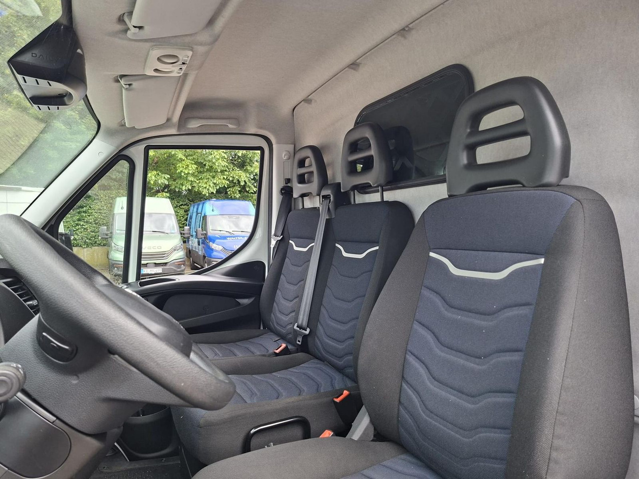 Leasing de  Iveco Daily 35S16V Klima 4100 115 kW (156 PS), Auto... Iveco Daily 35S16V Klima 4100 115 kW (156 PS), Auto...: foto 12