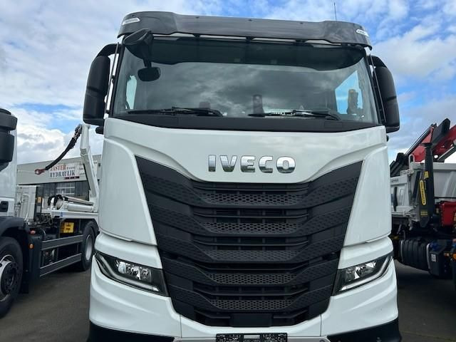 Iveco X-WAY AS280X49Y/PS ON Abrollkipper Hiab 21S.... - Camión multibasculante: foto 2 Iveco X-WAY AS280X49Y/PS ON Abrollkipper Hiab 21S.... - Camión multibasculante: foto 2