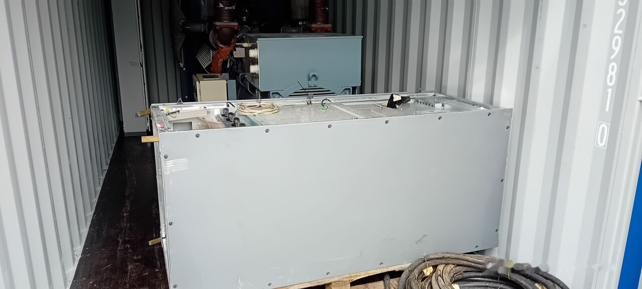 Generador industriale nuevo Cummins Cummins Generator Set Stamford 1300 KW 1600 KVA New Factory, Diesel Generator, 2014 Model, 2245 HP, 9000 kg, Low Hours, For Sale in Poland: foto 15