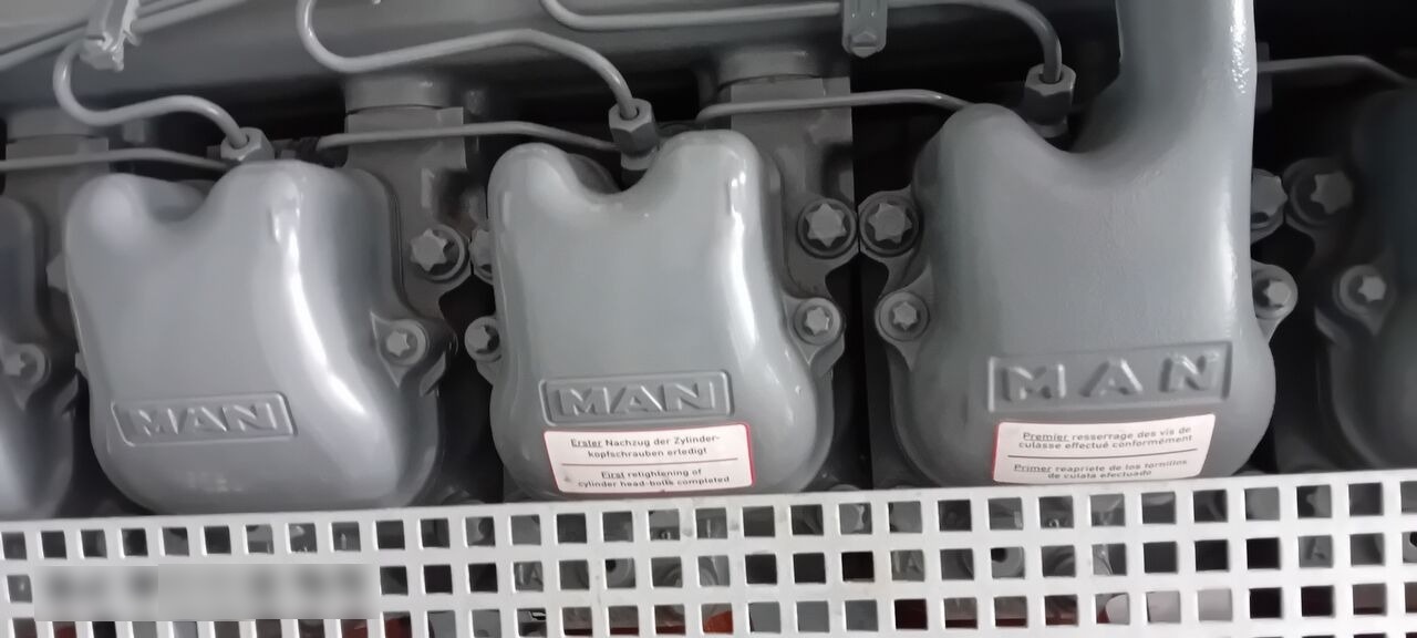 Generador industriale nuevo Cummins Cummins Generator Set Stamford 1300 KW 1600 KVA New Factory, Diesel Generator, 2014 Model, 2245 HP, 9000 kg, Low Hours, For Sale in Poland: foto 9