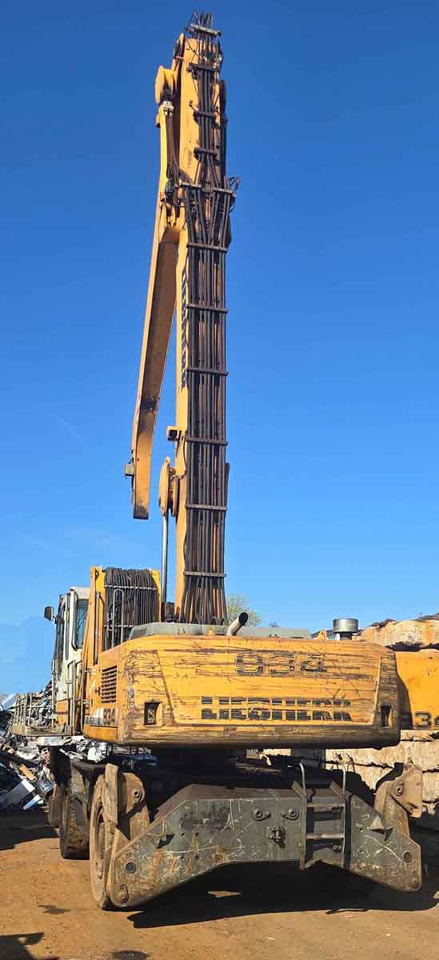 Liebherr R934 C-HD Litr – Industrial excavator / Umschlagbagger - Manipulador de materiales: foto 1 Liebherr R934 C-HD Litr – Industrial excavator / Umschlagbagger - Manipulador de materiales: foto 1