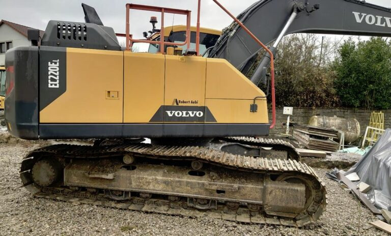 Volvo EC220 EL – excavator / Kettenbagger - Excavadora de cadenas: foto 1 Volvo EC220 EL – excavator / Kettenbagger - Excavadora de cadenas: foto 1