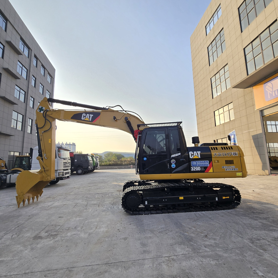 CATERPILLAR 320D - Excavadora: foto 3 CATERPILLAR 320D - Excavadora: foto 3