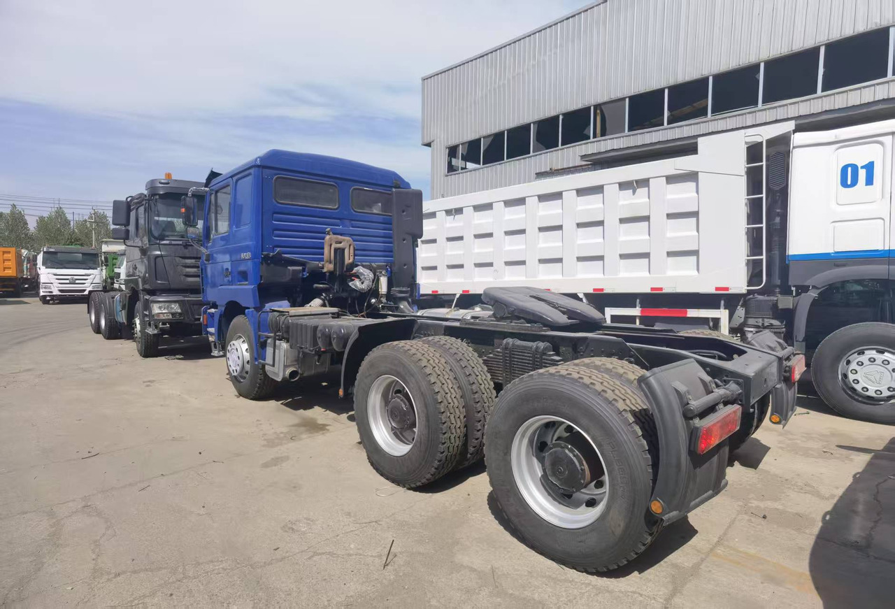 Shacman F3000 6*4 tractor - Cabeza tractora: foto 5 Shacman F3000 6*4 tractor - Cabeza tractora: foto 5