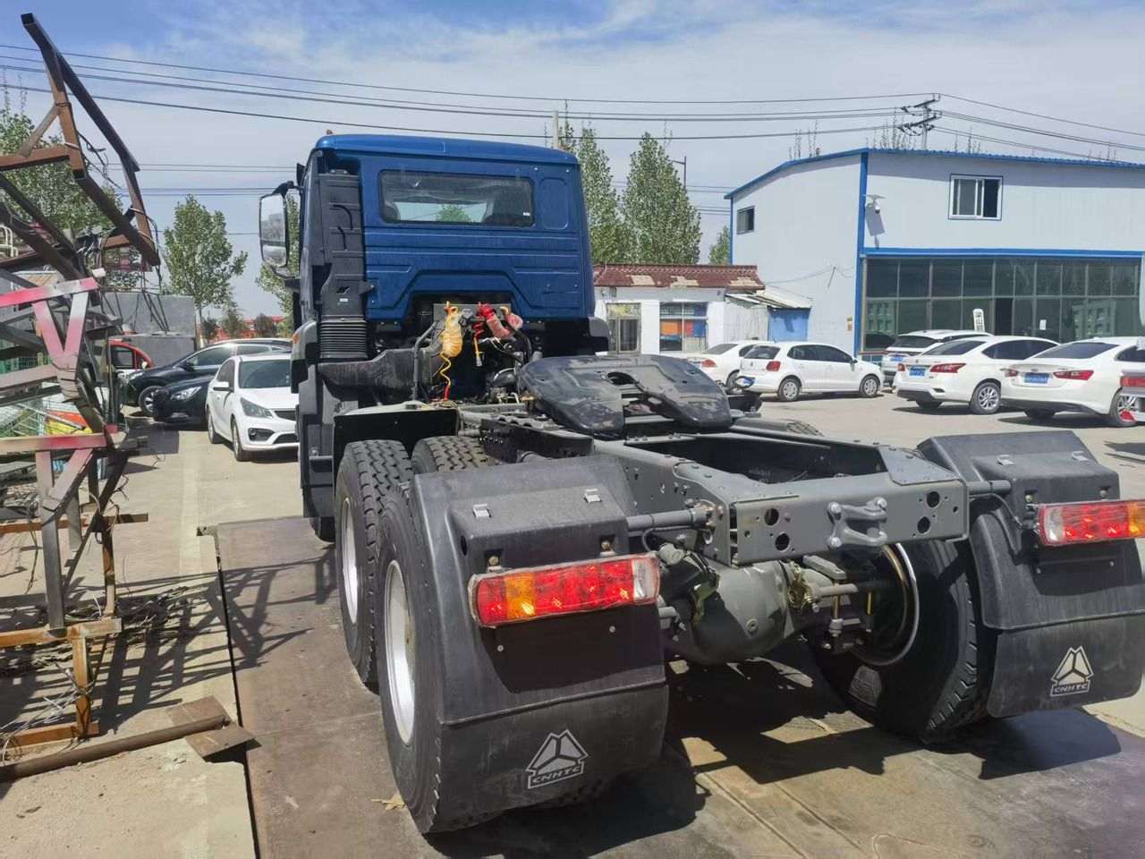 Sinotruk HOHAN 6*4 tractor - Cabeza tractora: foto 5 Sinotruk HOHAN 6*4 tractor - Cabeza tractora: foto 5