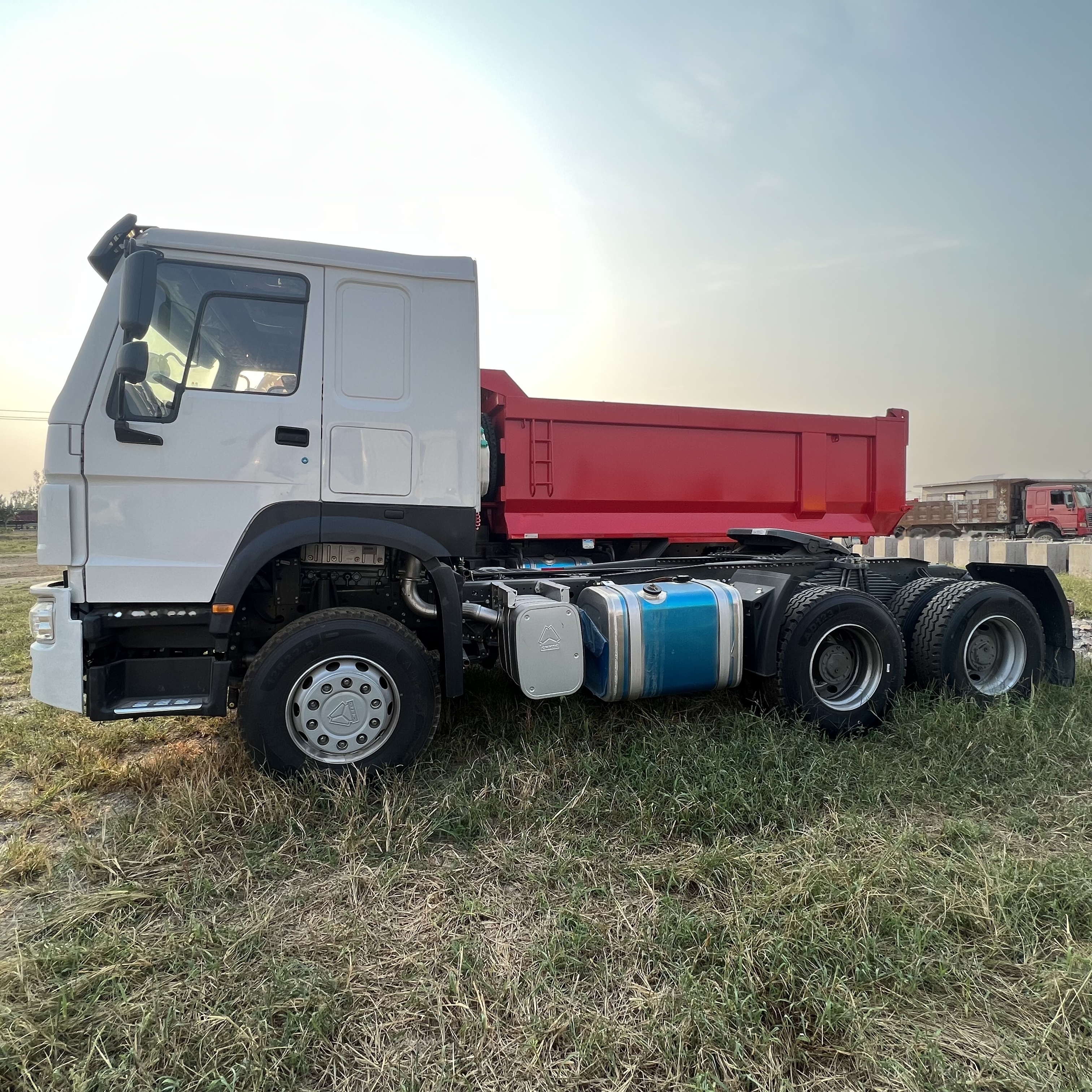 Cabeza tractora Sinotruk HOWO 371 Tractor: foto 6