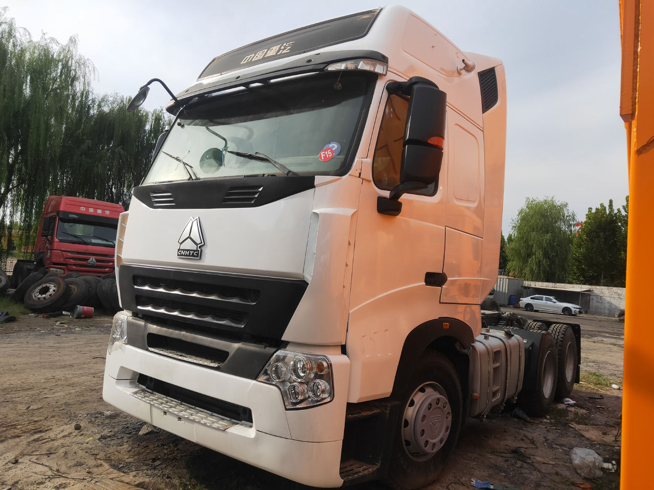 Sinotruk HOWO A7 6*4 Tractor - Cabeza tractora: foto 2 Sinotruk HOWO A7 6*4 Tractor - Cabeza tractora: foto 2