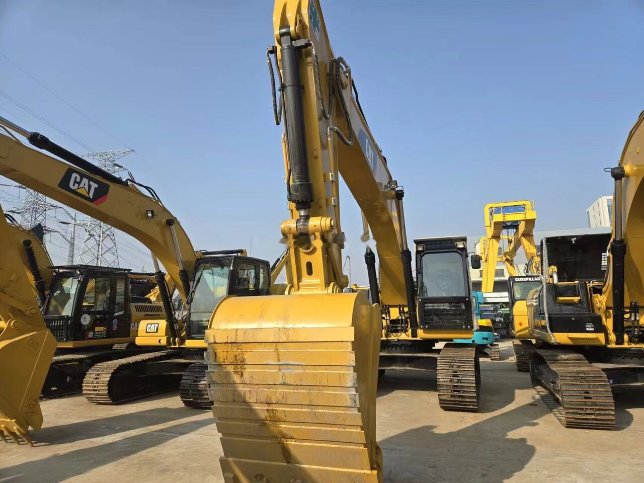 Caterpillar 330D2L - Excavadora de cadenas: foto 3 Caterpillar 330D2L - Excavadora de cadenas: foto 3