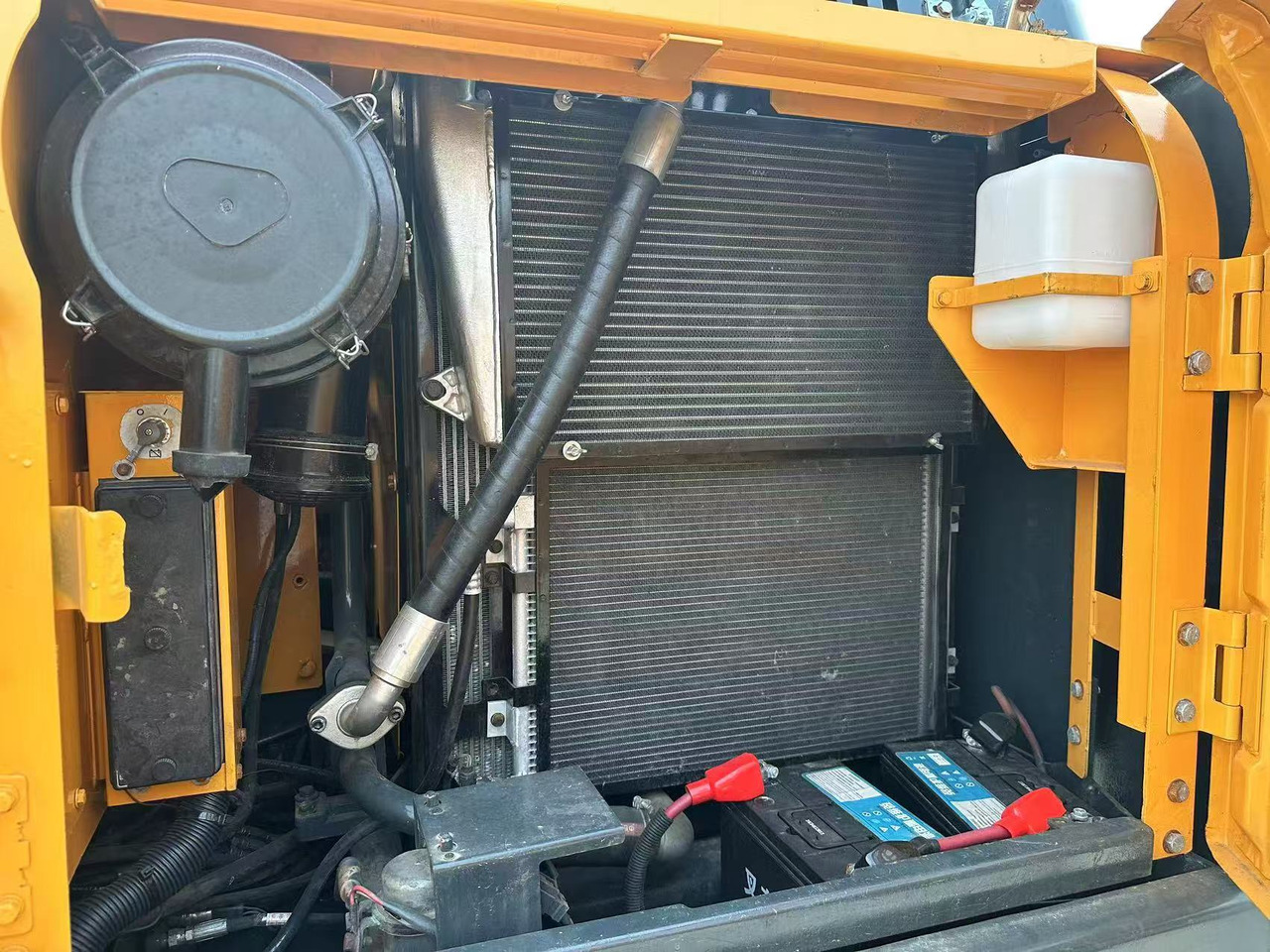 Excavadora HYUNDAI R150LC-9S: foto 6