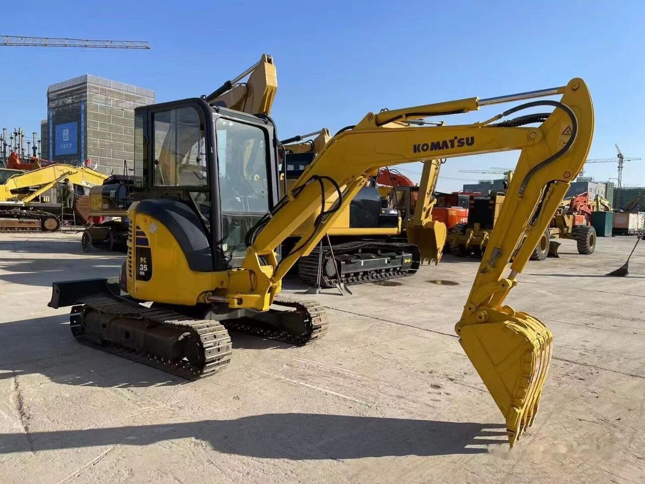 Komatsu Quasi-New PC35MR - Miniexcavadora: foto 5 Komatsu Quasi-New PC35MR - Miniexcavadora: foto 5