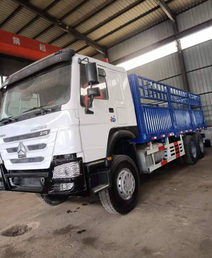 Sinotruk HOWO 375 6*4 Dump truck - Camión caja cerrada: foto 1 Sinotruk HOWO 375 6*4 Dump truck - Camión caja cerrada: foto 1
