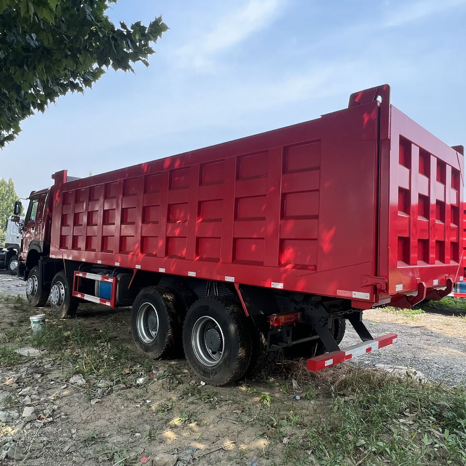 Sinotruk HOWO 420 8*4 Dump truck - Camión volquete: foto 3 Sinotruk HOWO 420 8*4 Dump truck - Camión volquete: foto 3
