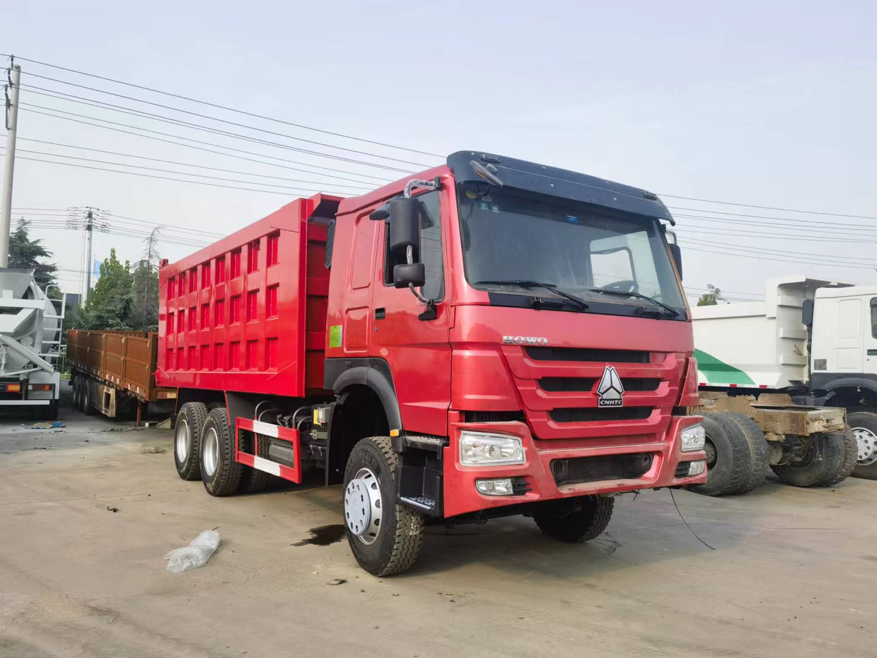 Sinotruk HOWO 6*4 Dump truck - Camión volquete: foto 2 Sinotruk HOWO 6*4 Dump truck - Camión volquete: foto 2