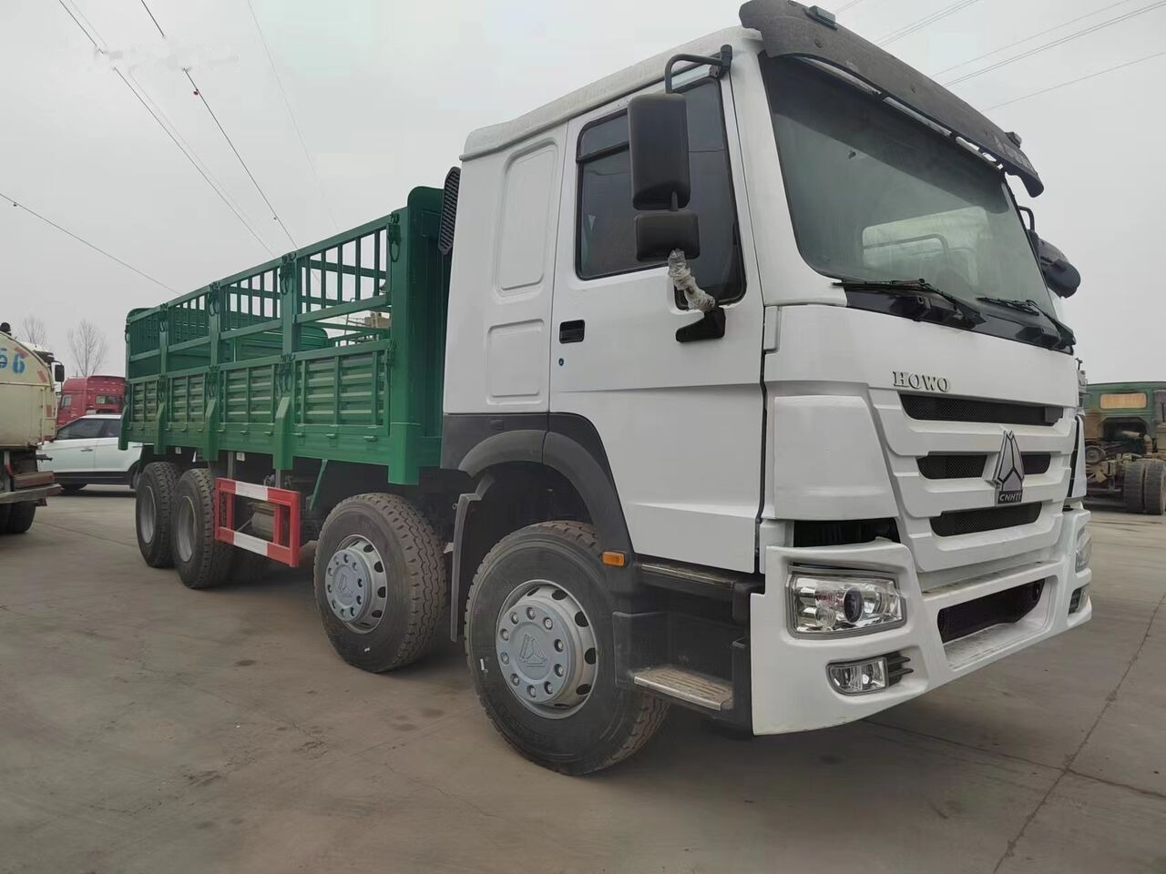 Sinotruk HOWO 8*4 Fence Truck - Camión caja abierta: foto 3 Sinotruk HOWO 8*4 Fence Truck - Camión caja abierta: foto 3