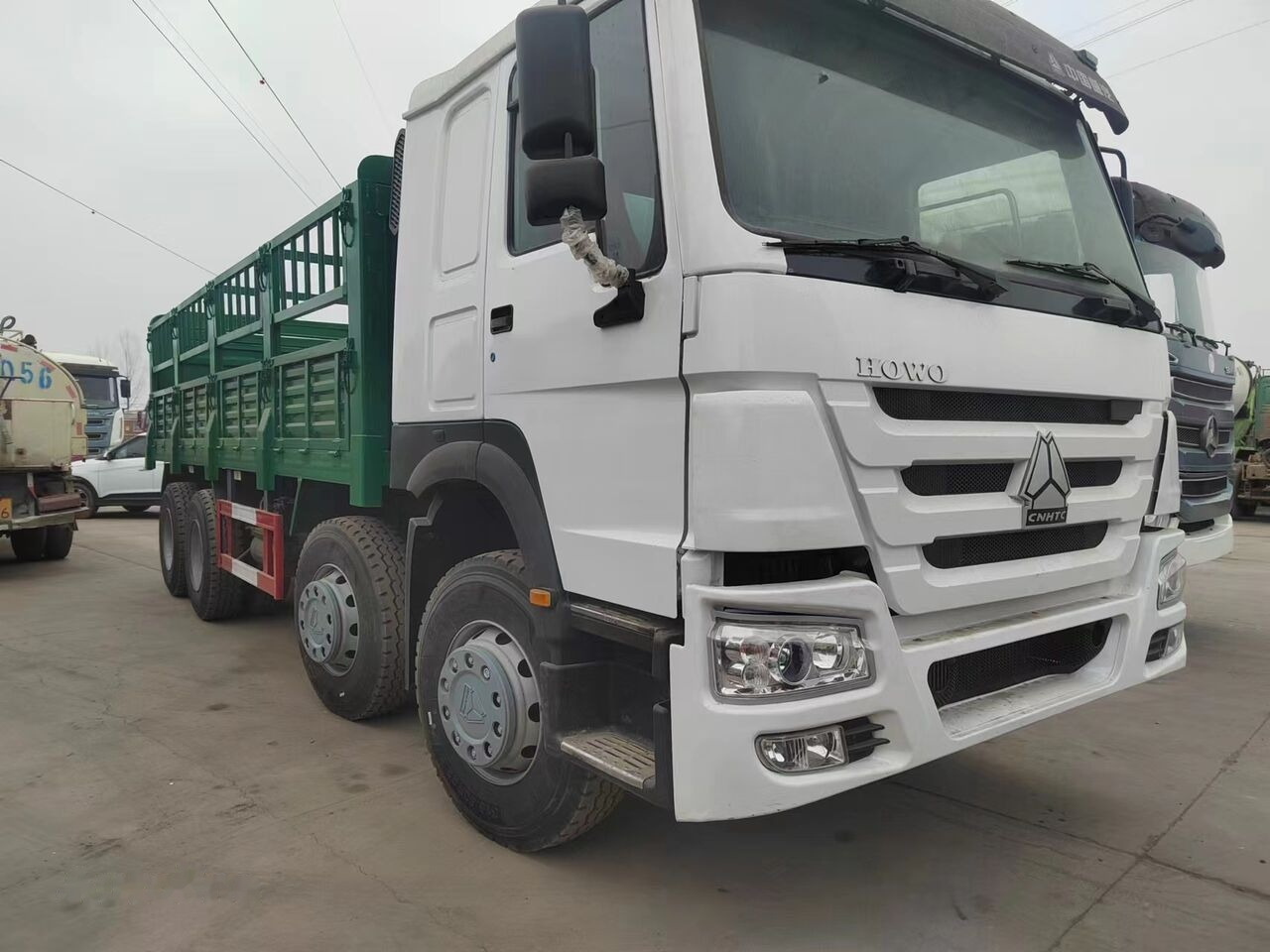 Sinotruk HOWO 8*4 Fence Truck - Camión caja abierta: foto 2 Sinotruk HOWO 8*4 Fence Truck - Camión caja abierta: foto 2