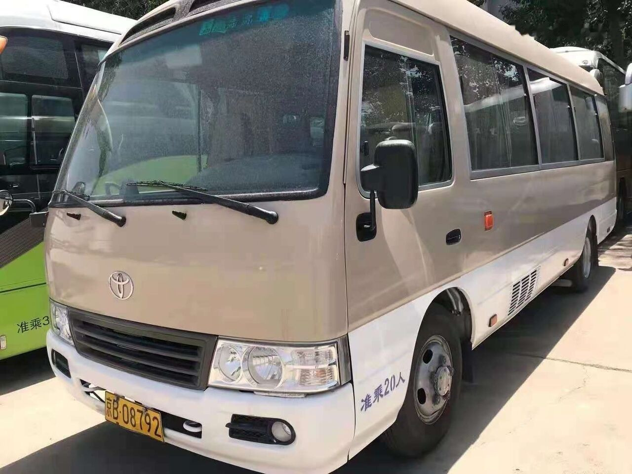 Toyota Coaster - Autobús suburbano: foto 1 Toyota Coaster - Autobús suburbano: foto 1