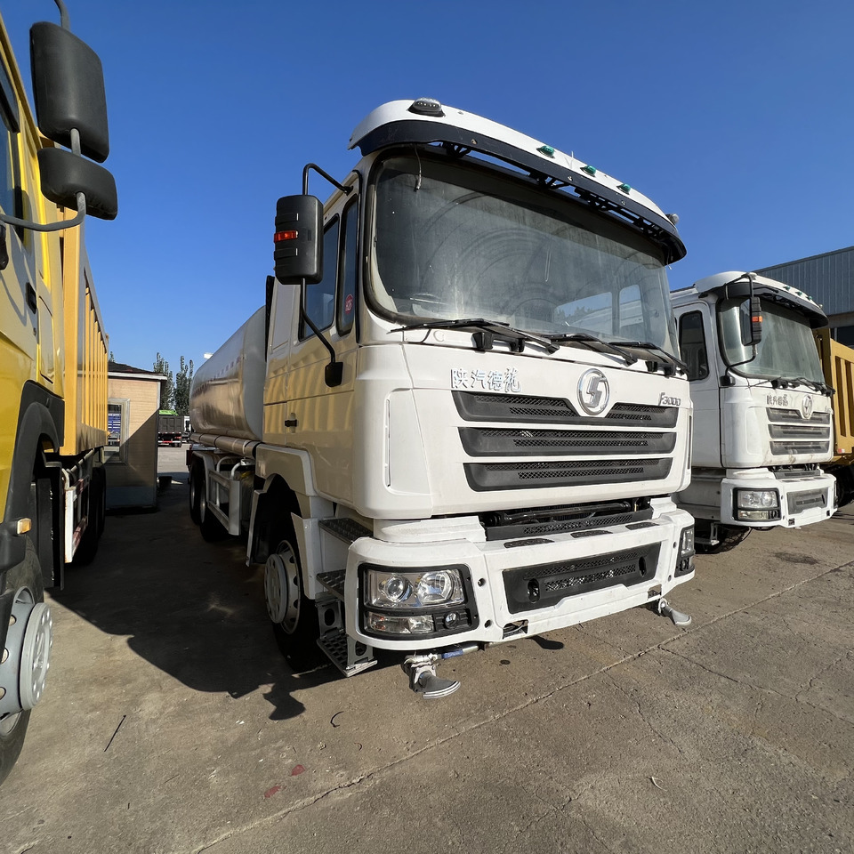 Vehículo municipal Shacman F3000 6*4 sprinkler: foto 12 Vehículo municipal Shacman F3000 6*4 sprinkler: foto 12