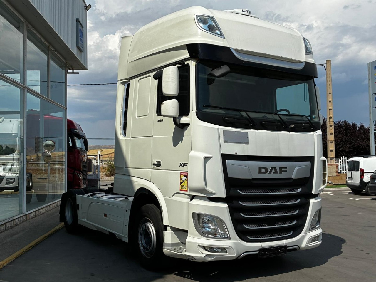 Cabeza Tractora DAF 480 AUTOMATICA CON INTARDER - Cabeza tractora: foto 3 Cabeza Tractora DAF 480 AUTOMATICA CON INTARDER - Cabeza tractora: foto 3