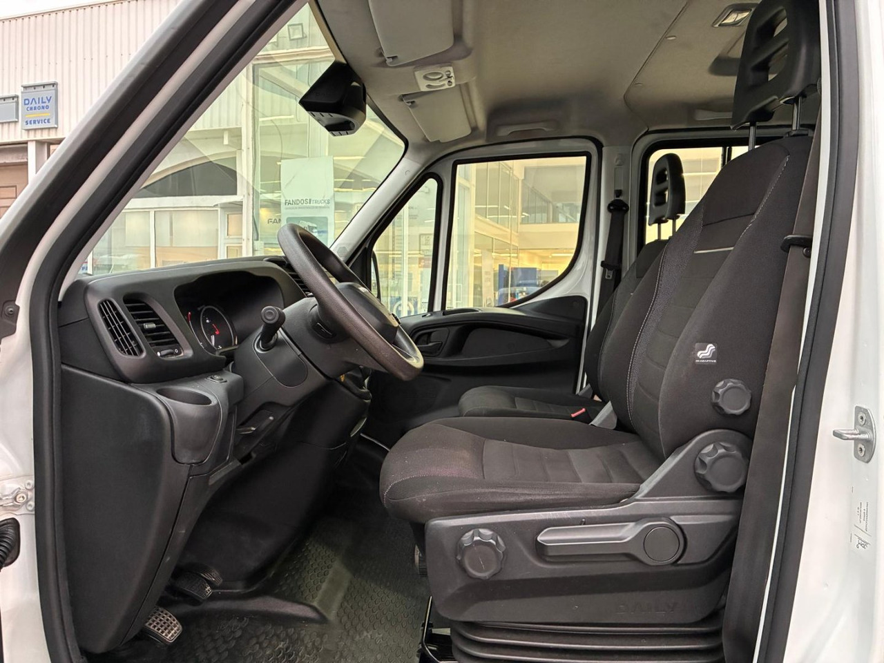 Volquete/Dumper IVECO 35C14 CAJA BASCULANTE DOBLE CABINA - Furgoneta basculante, Furgoneta combi: foto 5 Volquete/Dumper IVECO 35C14 CAJA BASCULANTE DOBLE CABINA - Furgoneta basculante, Furgoneta combi: foto 5