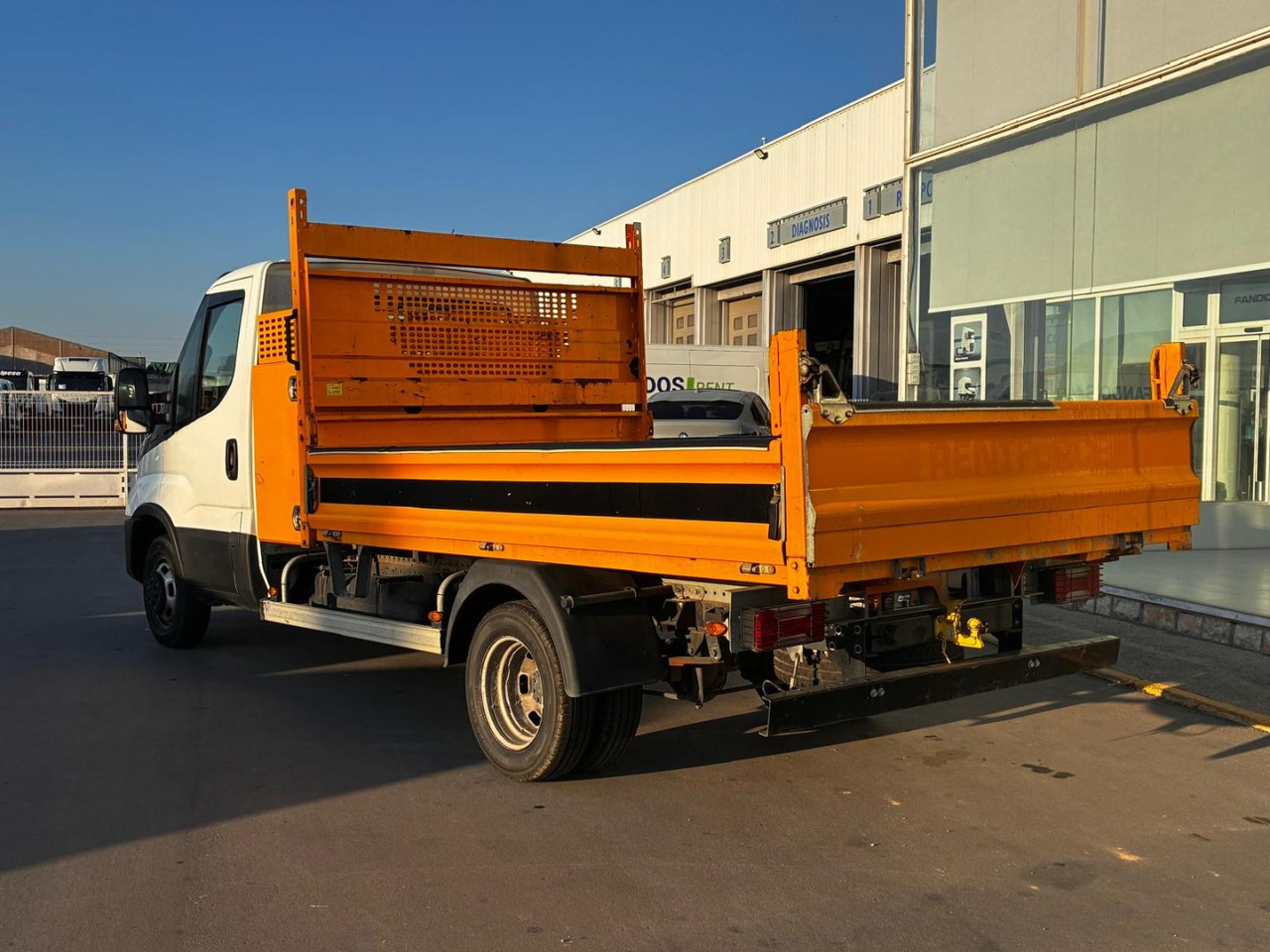 Volquete/Dumper IVECO 35C14 CAJA BASCULANTE - Furgoneta basculante: foto 4 Volquete/Dumper IVECO 35C14 CAJA BASCULANTE - Furgoneta basculante: foto 4