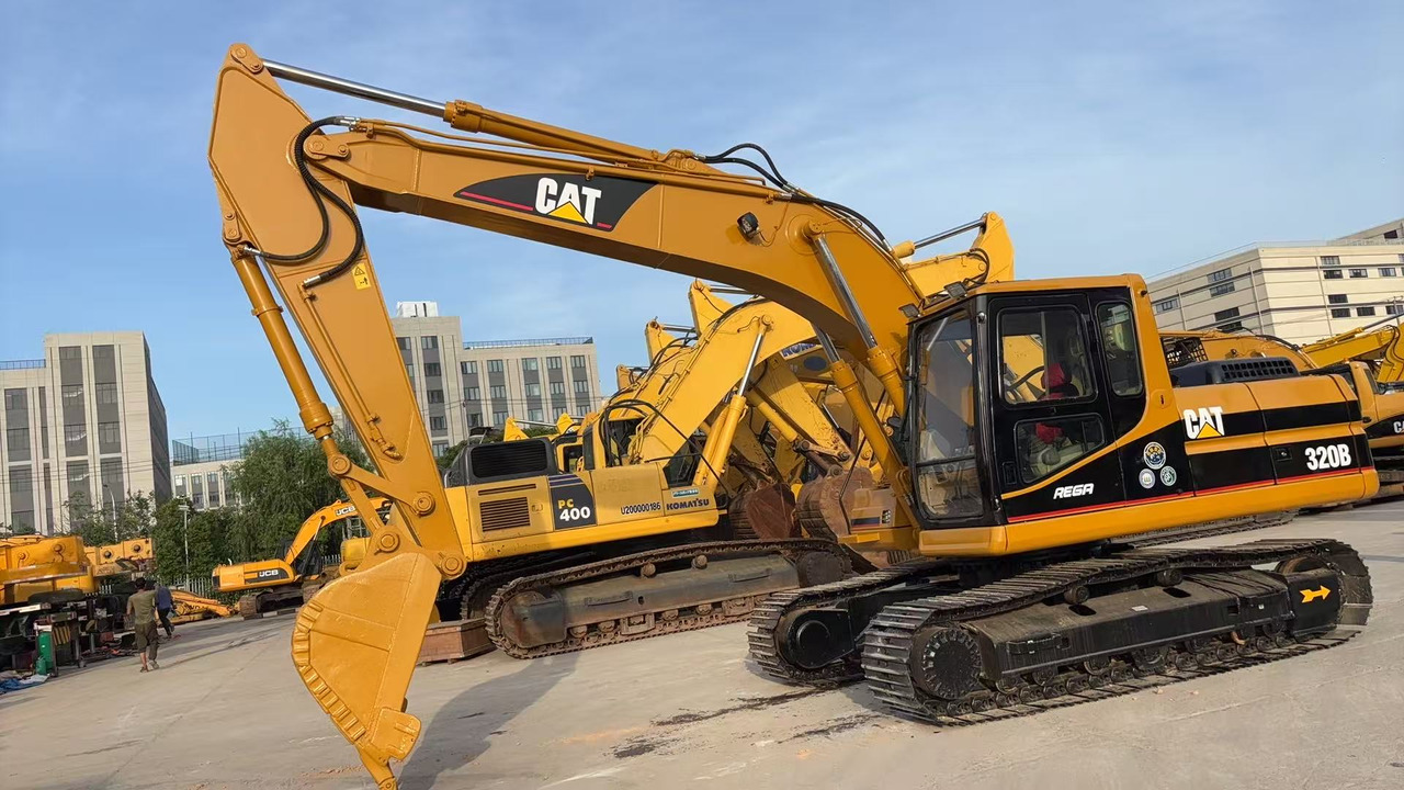 CAT 320BL - Excavadora de cadenas: foto 1 CAT 320BL - Excavadora de cadenas: foto 1
