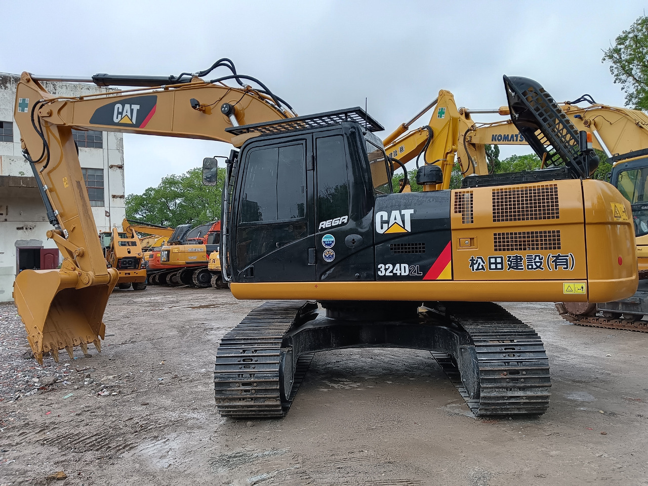 CATERPILLAR 324D 2 L CAT 324DL - Excavadora de cadenas: foto 1 CATERPILLAR 324D 2 L CAT 324DL - Excavadora de cadenas: foto 1