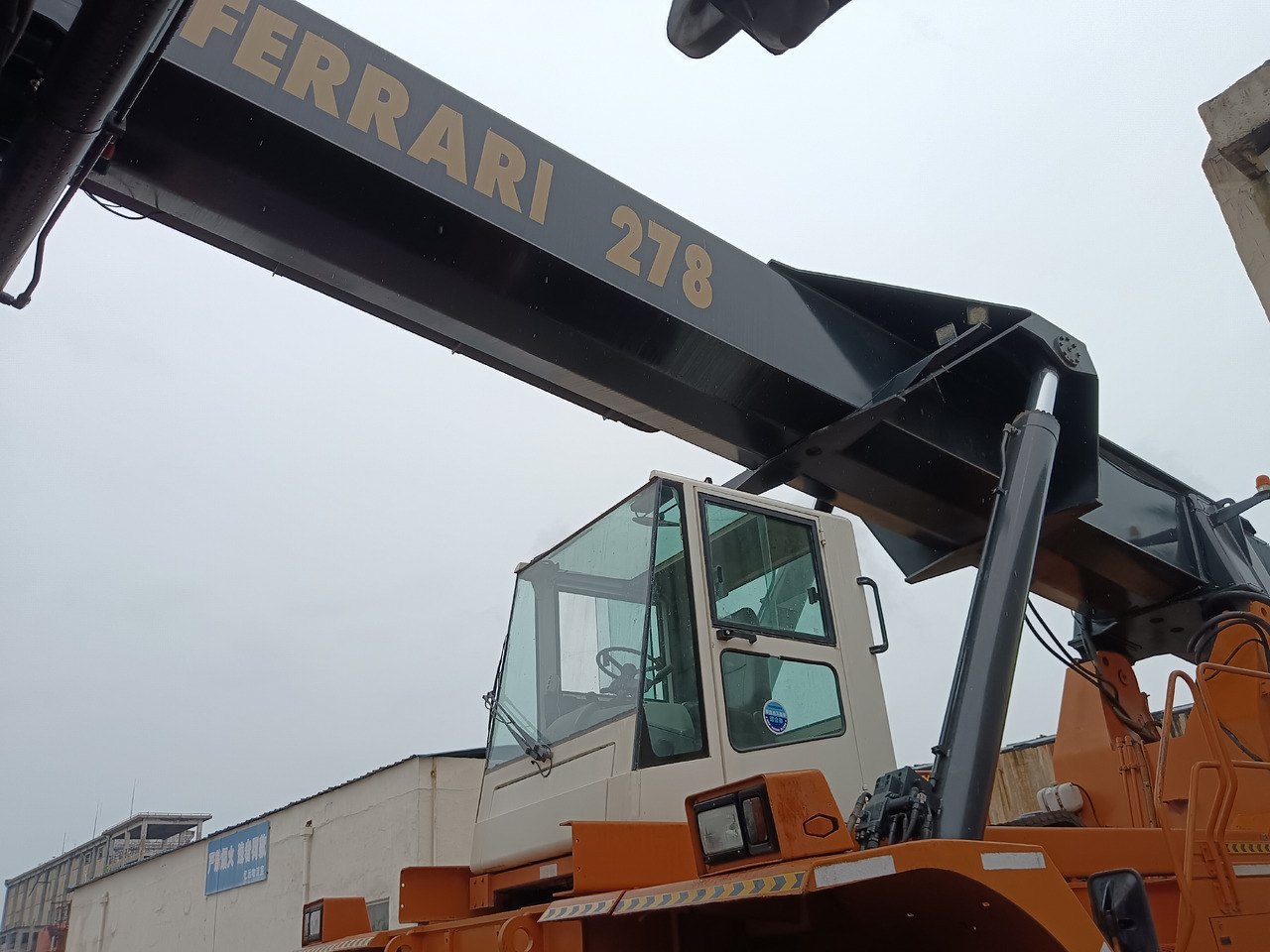 CVS FERRARRI 278 - Reach stacker: foto 5 CVS FERRARRI 278 - Reach stacker: foto 5