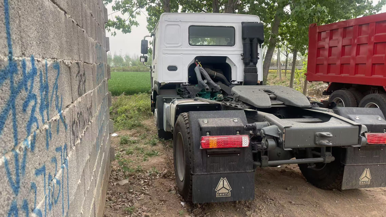 SINOTRUK HOWO 4*2 - Cabeza tractora: foto 4 SINOTRUK HOWO 4*2 - Cabeza tractora: foto 4