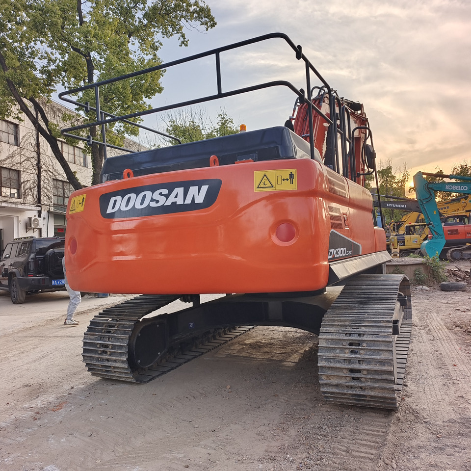 DOOSAN DX 300 LC-9C DX300 LCA - Excavadora de cadenas: foto 5 DOOSAN DX 300 LC-9C DX300 LCA - Excavadora de cadenas: foto 5