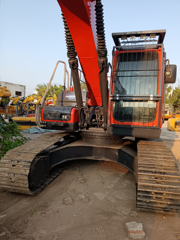 DOOSAN DX225LC-9C - Excavadora de cadenas: foto 4 DOOSAN DX225LC-9C - Excavadora de cadenas: foto 4