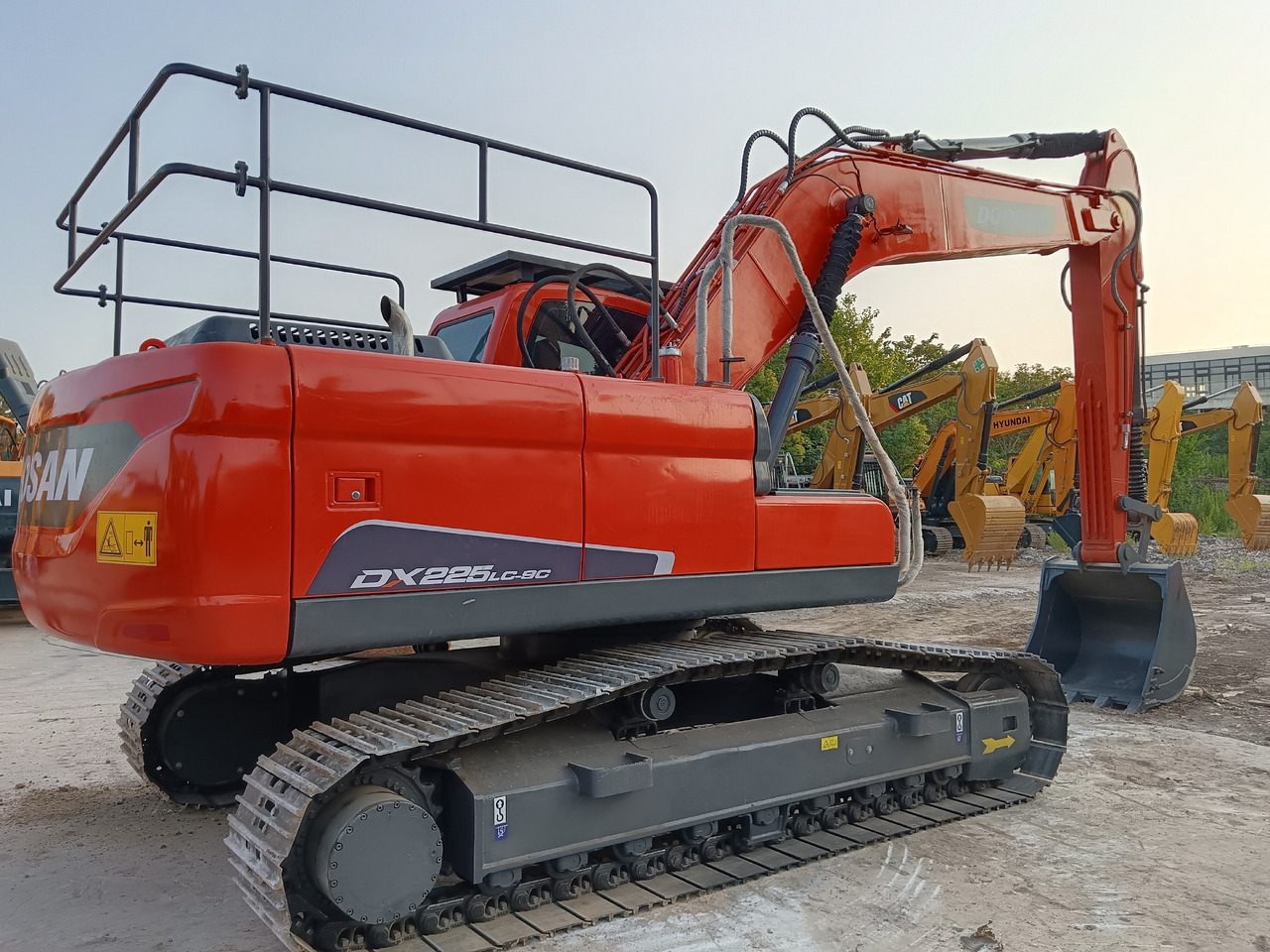 DOOSAN DX225LC-9C - Excavadora de cadenas: foto 5 DOOSAN DX225LC-9C - Excavadora de cadenas: foto 5