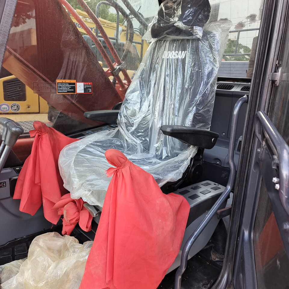 Excavadora de cadenas DOOSAN DX300 LC - 9C DX 300 LCA: foto 8 Excavadora de cadenas DOOSAN DX300 LC - 9C DX 300 LCA: foto 8