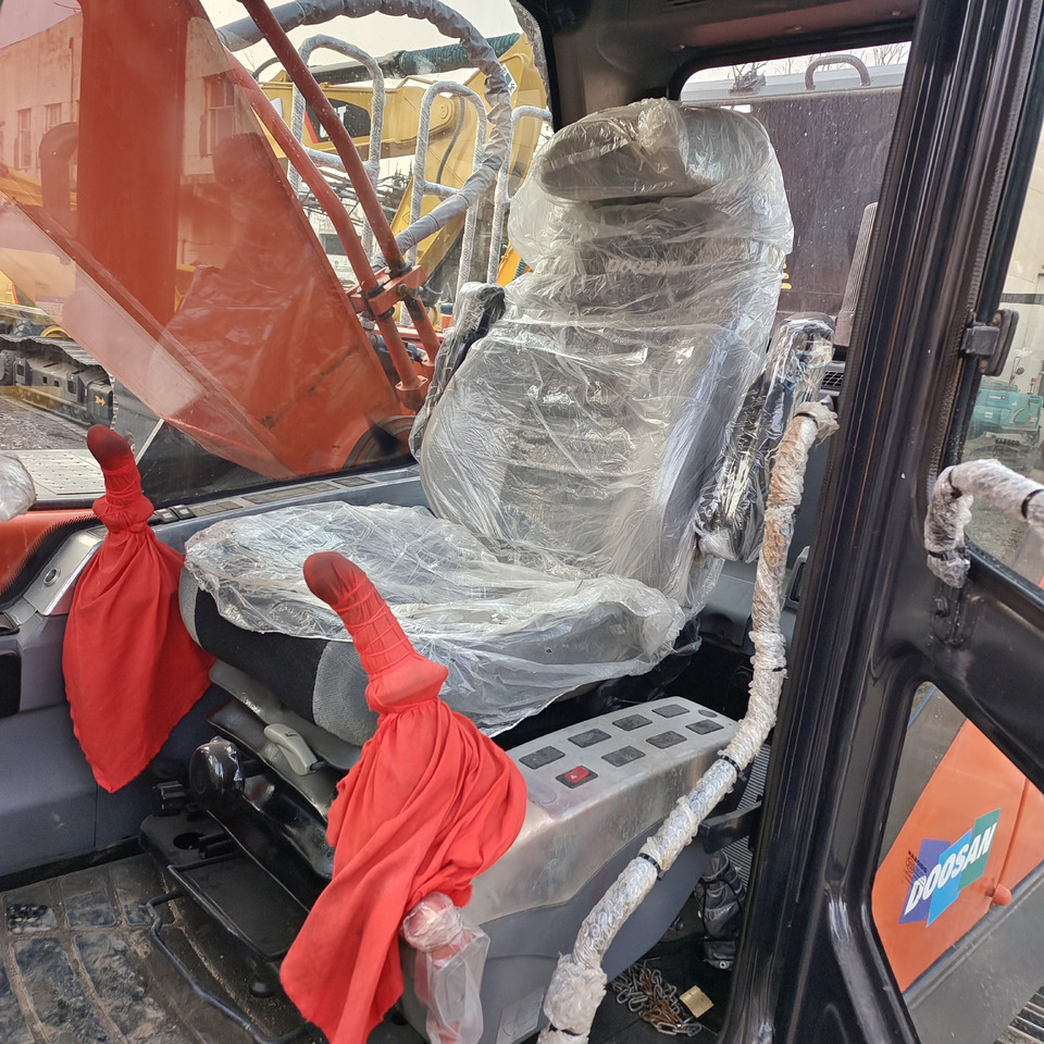 DOOSAN DX300 LC - 9C DX 300 LCA DX225 DX340 - Excavadora de cadenas: foto 4 DOOSAN DX300 LC - 9C DX 300 LCA DX225 DX340 - Excavadora de cadenas: foto 4