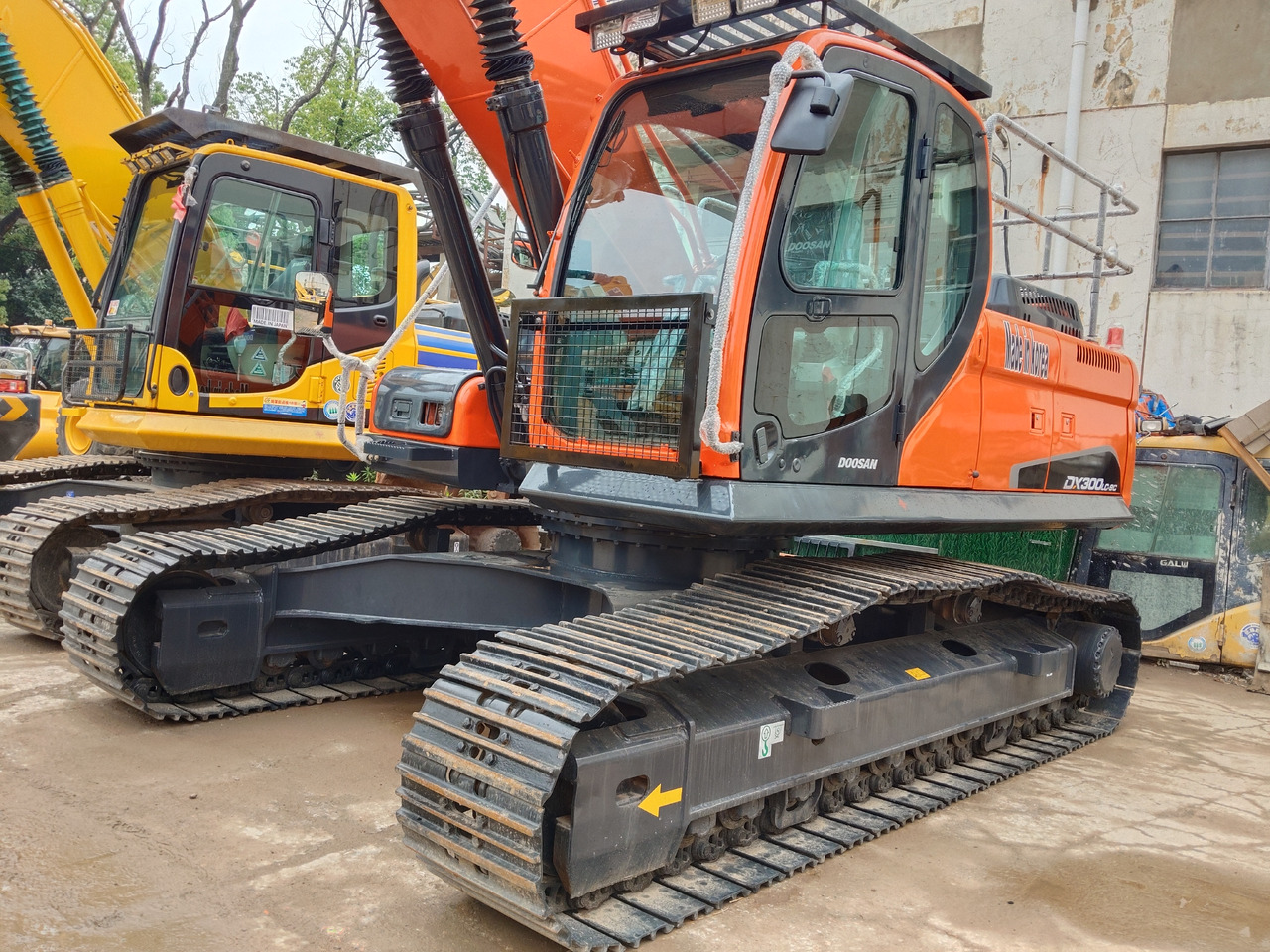 DOOSAN DX300LC-9C DX300LCA - Excavadora de cadenas: foto 1 DOOSAN DX300LC-9C DX300LCA - Excavadora de cadenas: foto 1