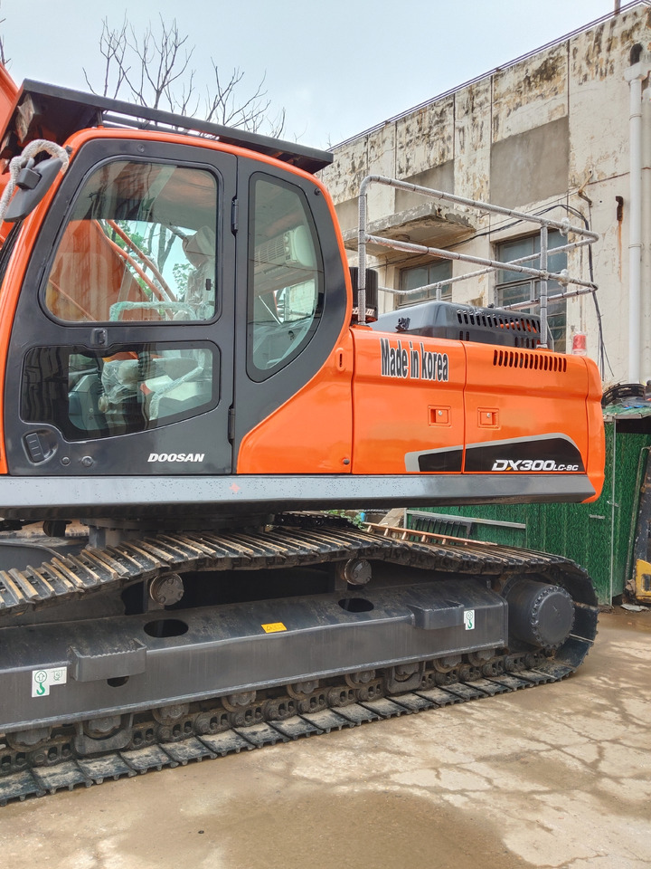 DOOSAN DX300LC-9C DX300LCA - Excavadora de cadenas: foto 3 DOOSAN DX300LC-9C DX300LCA - Excavadora de cadenas: foto 3