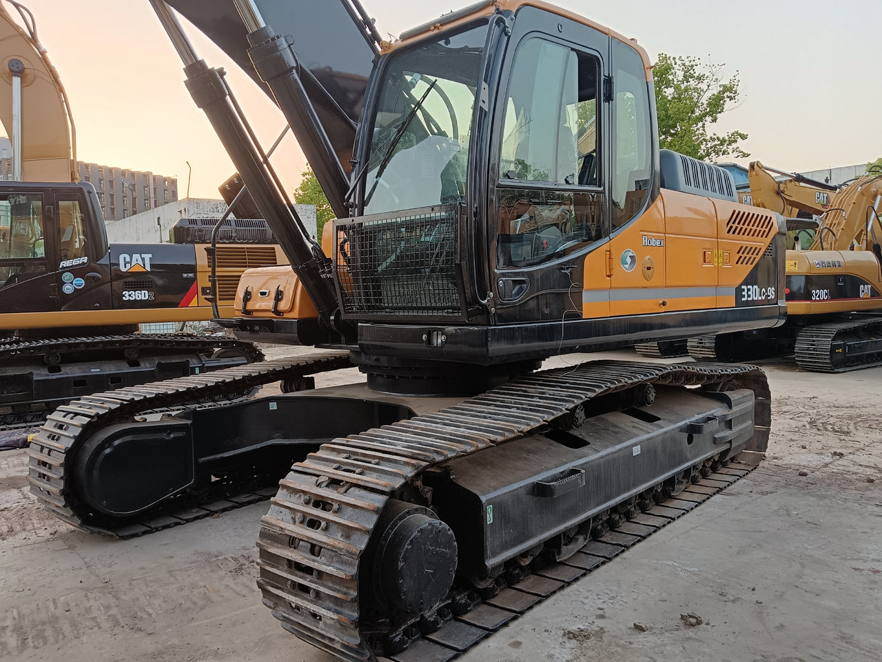 HYUNDAI 330LC-9S 330 LC - 9S 330LC - 9T - Excavadora de cadenas: foto 3 HYUNDAI 330LC-9S 330 LC - 9S 330LC - 9T - Excavadora de cadenas: foto 3