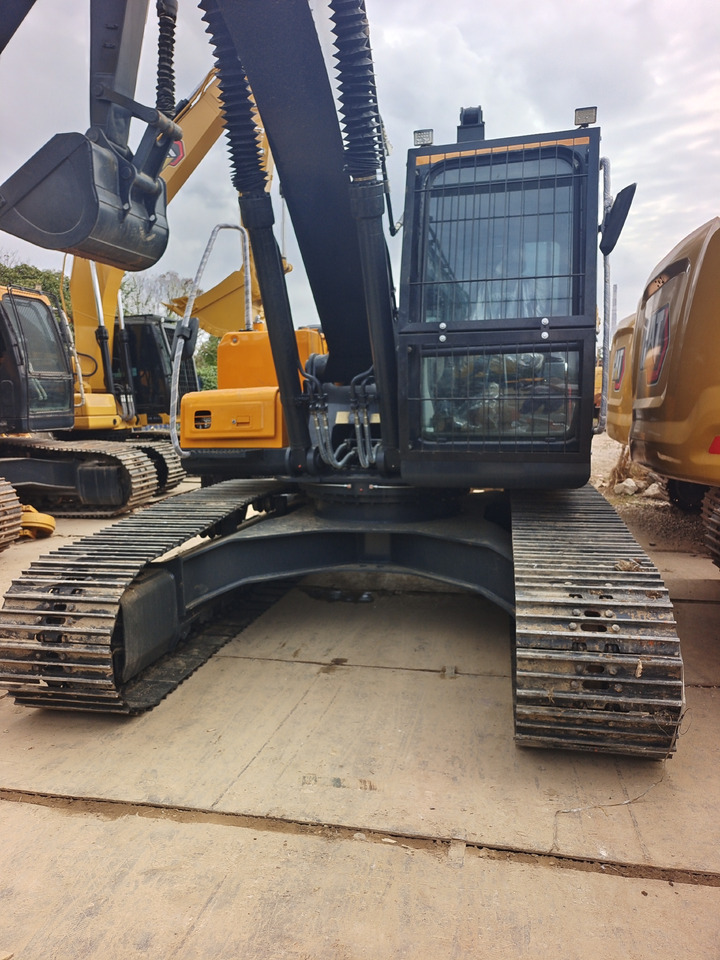 HYUNDAI HX220HD - Excavadora de cadenas: foto 4 HYUNDAI HX220HD - Excavadora de cadenas: foto 4