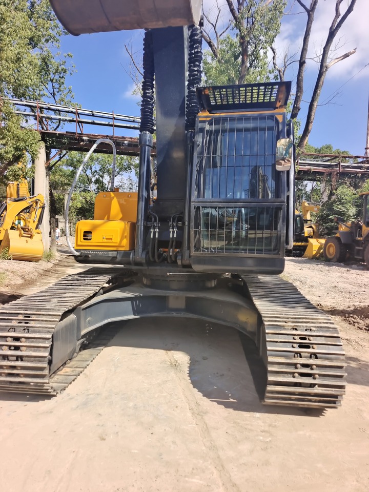 HYUNDAI HX220HD - Excavadora de cadenas: foto 5 HYUNDAI HX220HD - Excavadora de cadenas: foto 5