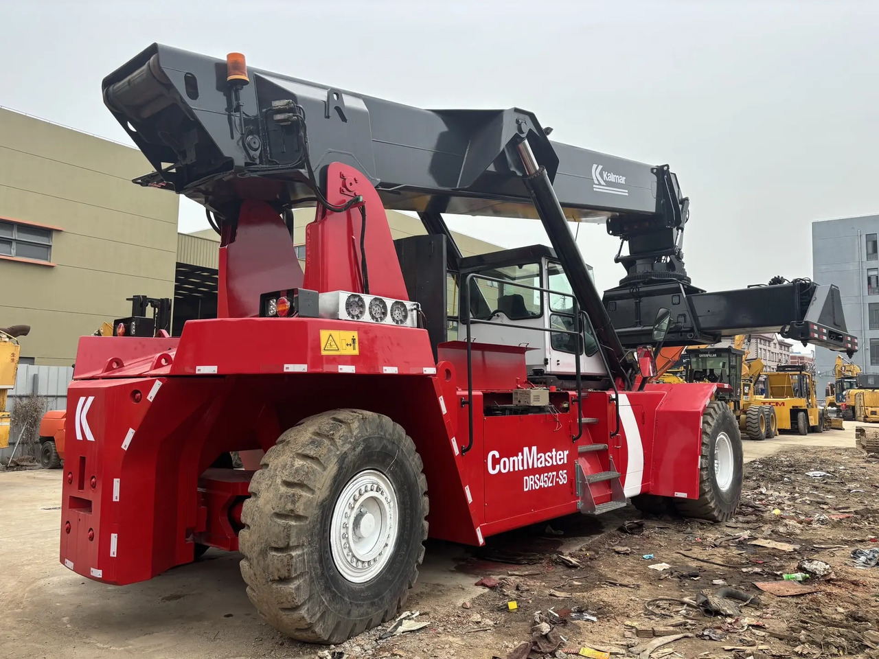 KALMAR DRS 4527 - S5 DRF450 DRT 450 45TON CONTAINER HANDLER - Reach stacker: foto 1 KALMAR DRS 4527 - S5 DRF450 DRT 450 45TON CONTAINER HANDLER - Reach stacker: foto 1