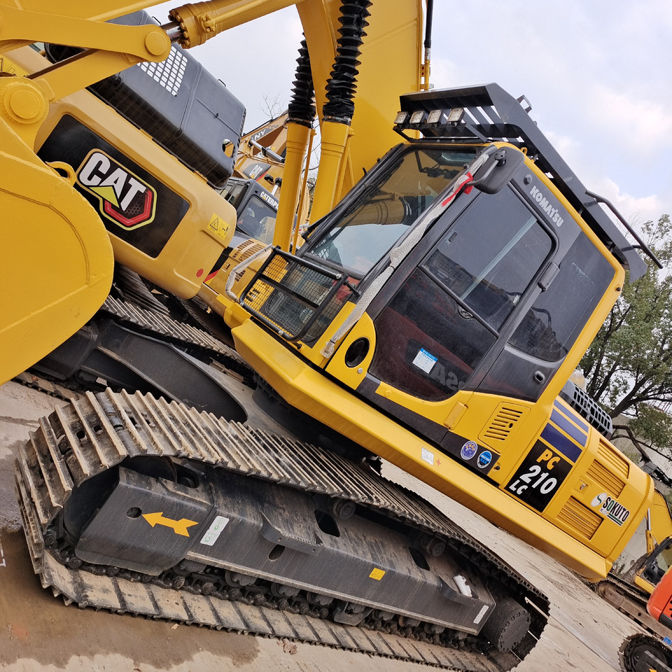 KOMATSU PC 210-8 - Excavadora de cadenas: foto 4 KOMATSU PC 210-8 - Excavadora de cadenas: foto 4