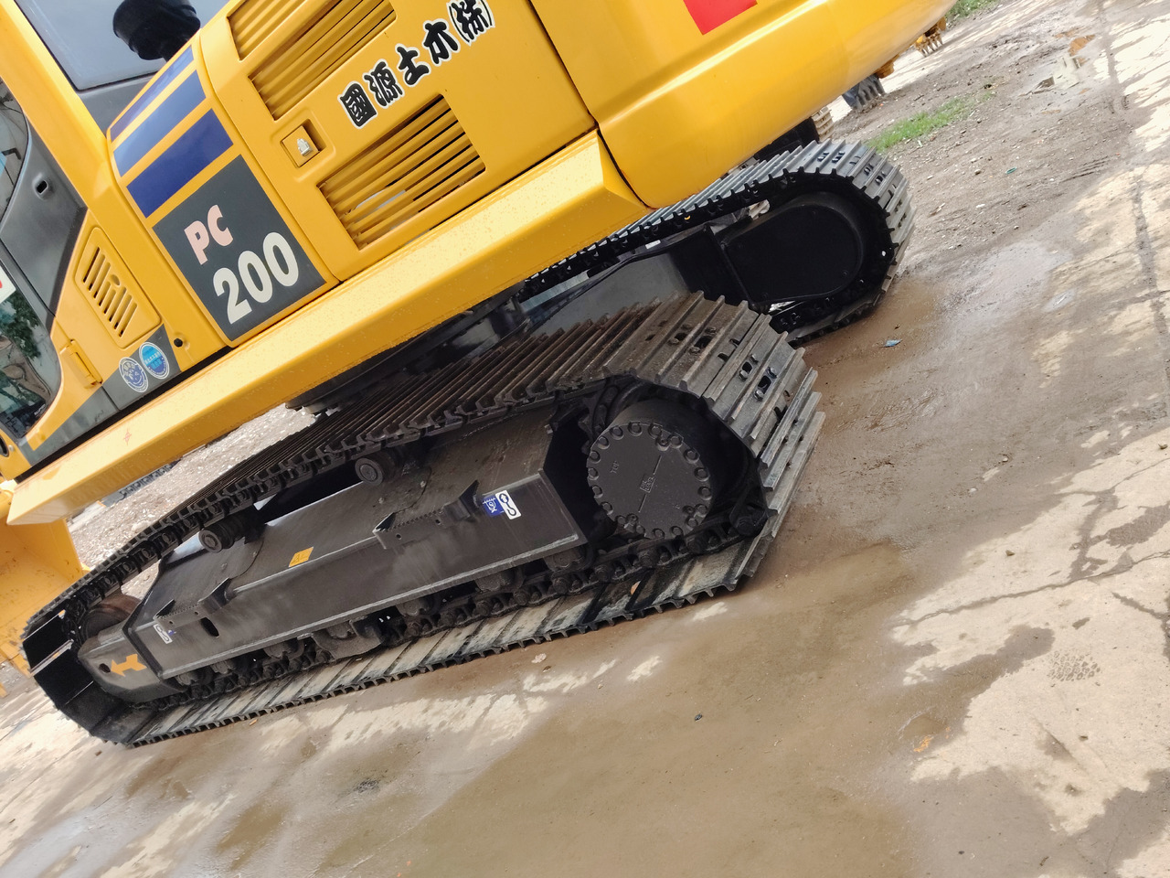 KOMATSU PC200-8 - Excavadora de cadenas: foto 3 KOMATSU PC200-8 - Excavadora de cadenas: foto 3
