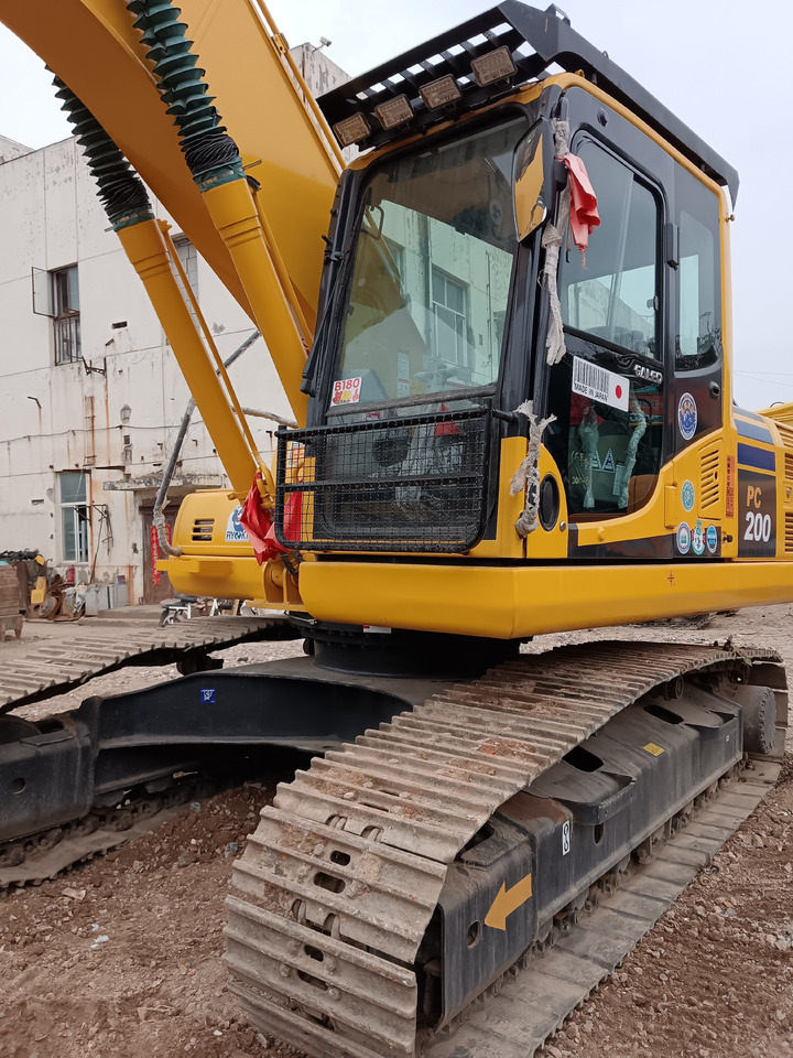 Excavadora de cadenas KOMATSU PC200-8: foto 9