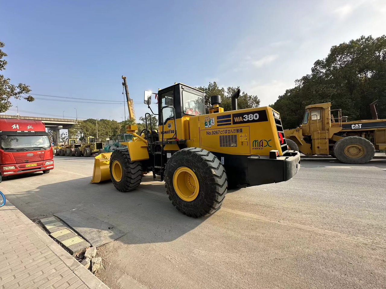 KOMATSU WA 380 - 3 - Cargadora de ruedas: foto 2 KOMATSU WA 380 - 3 - Cargadora de ruedas: foto 2