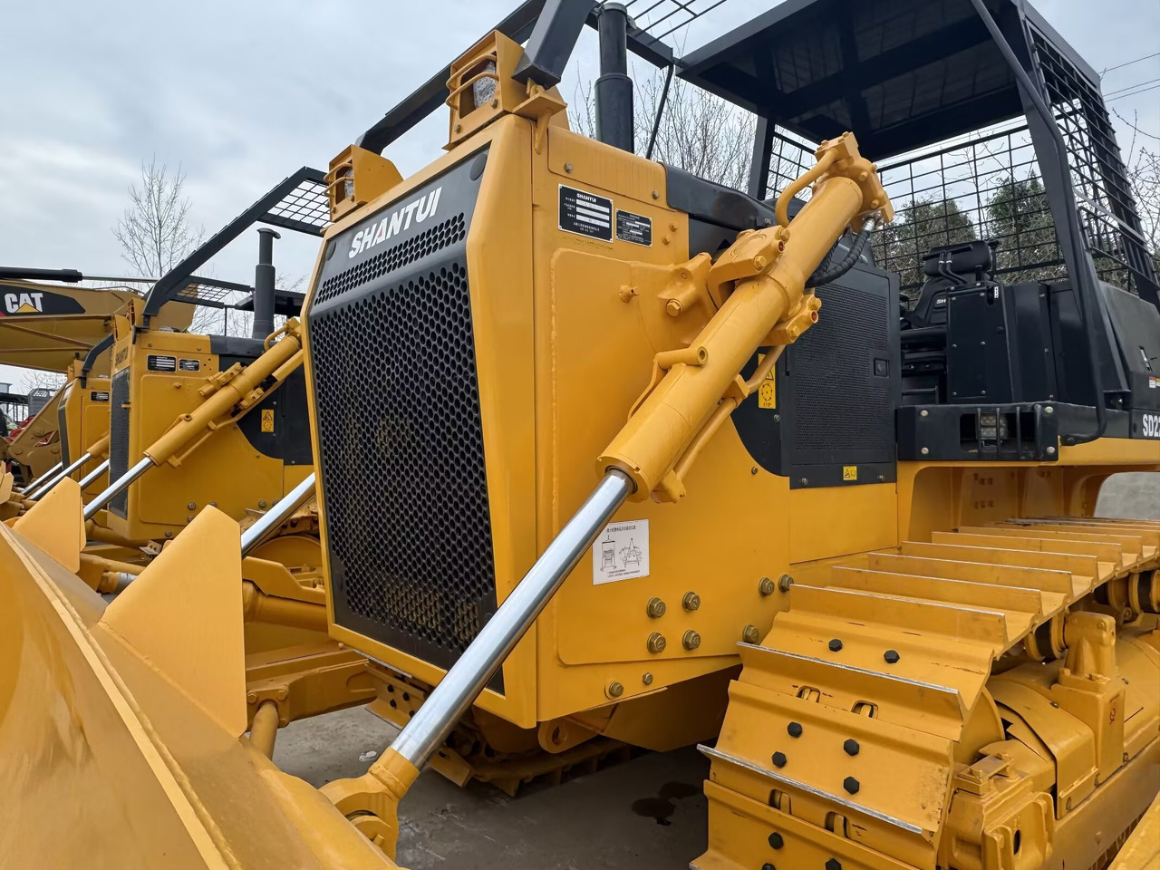 SHANTUI SD22F WITH WINCH FORESTRY VERSION - Bulldozer: foto 1 SHANTUI SD22F WITH WINCH FORESTRY VERSION - Bulldozer: foto 1