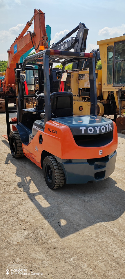 TOYOTA FD35 - Carretilla elevadora diésel: foto 3 TOYOTA FD35 - Carretilla elevadora diésel: foto 3