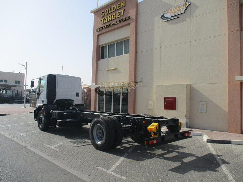 Iveco EUROCARGO 180E28 - Semirremolque chasis: foto 4 Iveco EUROCARGO 180E28 - Semirremolque chasis: foto 4