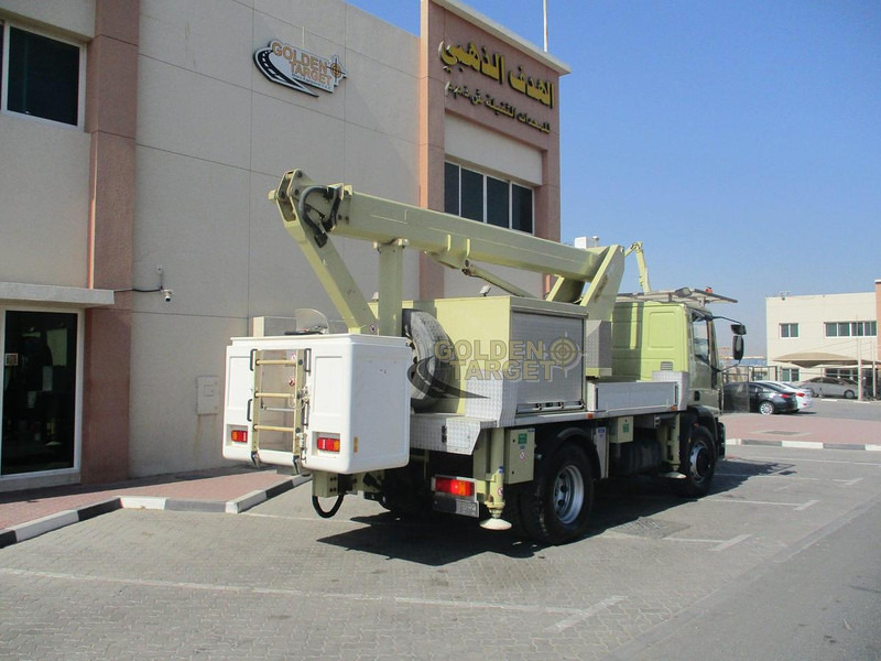 Iveco Euro Cargo 180E28 - Plataforma elevadora: foto 2 Iveco Euro Cargo 180E28 - Plataforma elevadora: foto 2