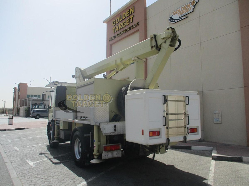 Iveco Euro Cargo 180E28 - Plataforma elevadora: foto 4 Iveco Euro Cargo 180E28 - Plataforma elevadora: foto 4