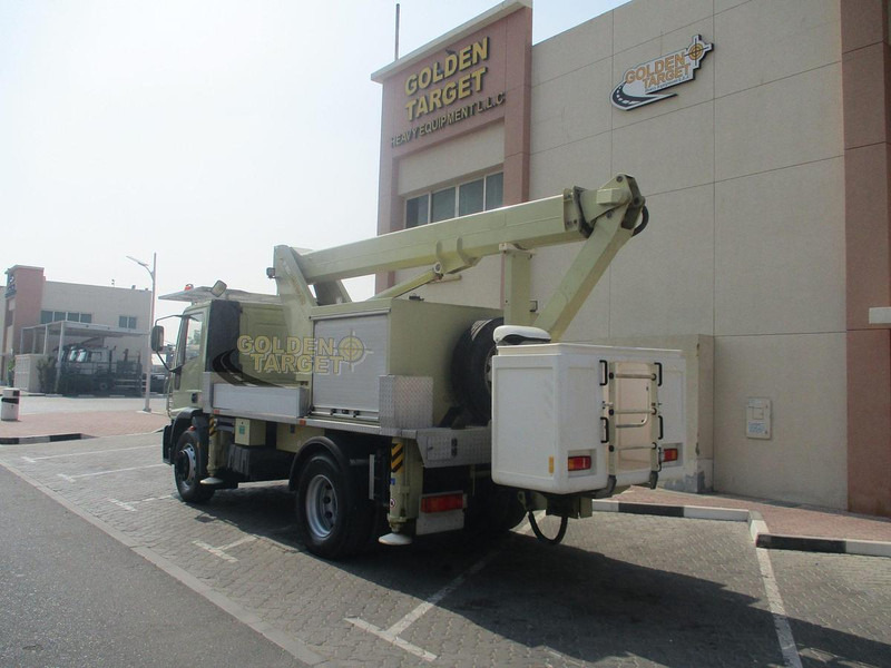 Iveco EuroCargo 180E28 - Plataforma elevadora: foto 4 Iveco EuroCargo 180E28 - Plataforma elevadora: foto 4